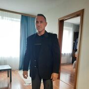  ,   Oleg, 42 ,   ,   