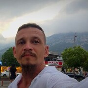  ,  Alex, 37