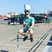 ,  Farruh, 32
