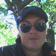  ,  macho, 43