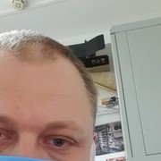  ,  Viktor, 39