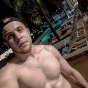  ,   Vadim, 32 ,   