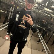  ,   Vladimir, 42 ,   ,   