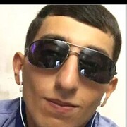  ,  Levon, 32