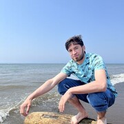  ,  Yusufjon, 25