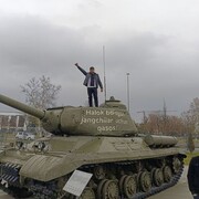  ,  Shohrux, 29