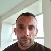  ,  Hovo, 33
