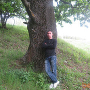 ,  Jhony, 32