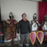  ,   Mik, 44 ,   ,   , c , 