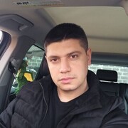 ,   Artur, 37 ,   ,   