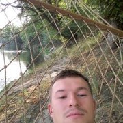  ,  Petru, 32