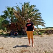  ,  Oleg, 33