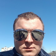  ,   Viktor, 26 ,   