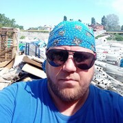  ,  Aleks, 20
