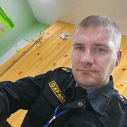  ,   Maksik, 41 ,   ,   
