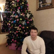  ,   Max, 42 ,   ,   