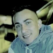 ,  Tarik, 25
