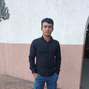  ,  Komron, 25
