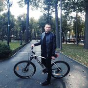  ,  Alex, 32