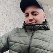  ,  Andrian, 39