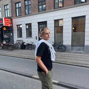  ,   , 28 ,   ,   
