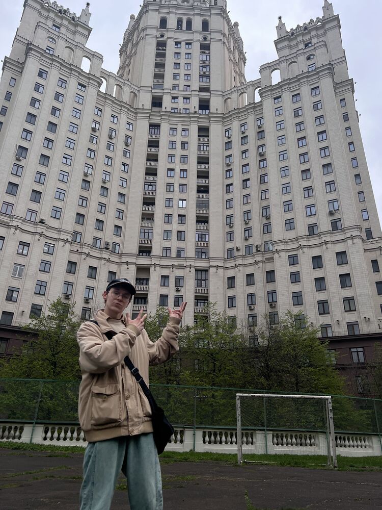  42975552  Ѹ, 24 ,    