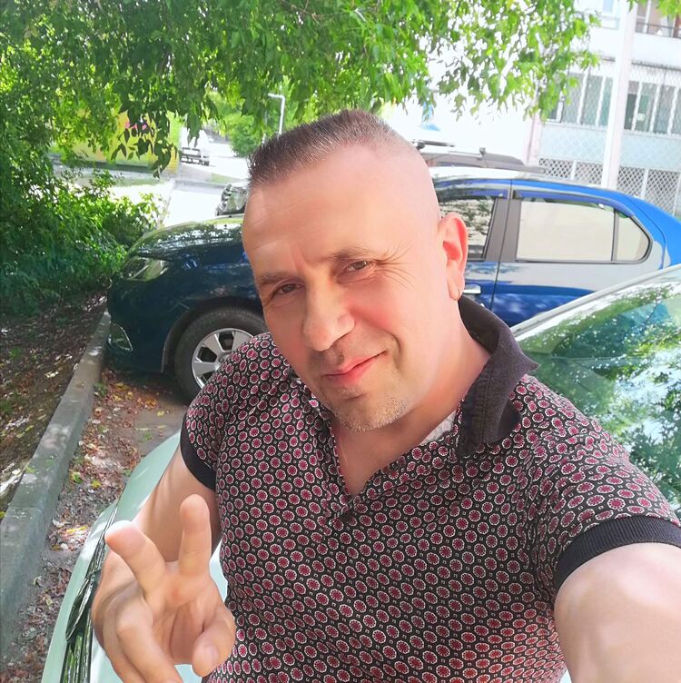  43337402  , 49 ,    