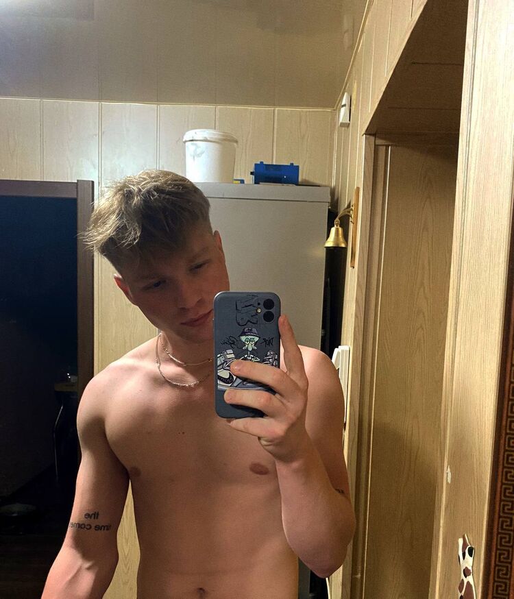  ,   Avraxiil, 24 ,   ,   
