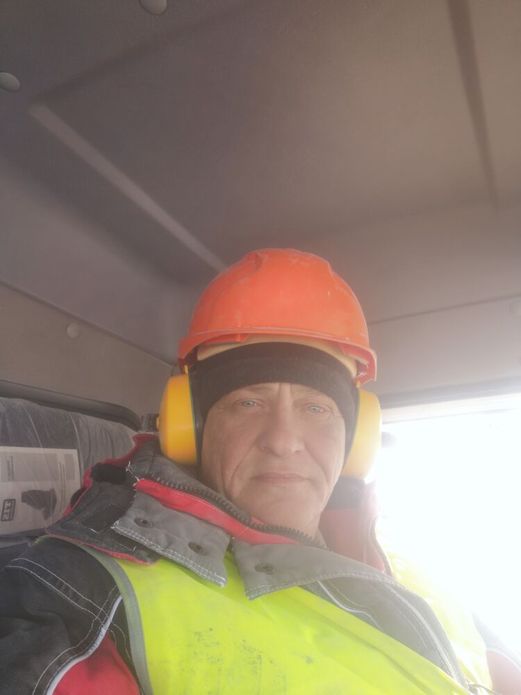  44118212  , 55 ,    