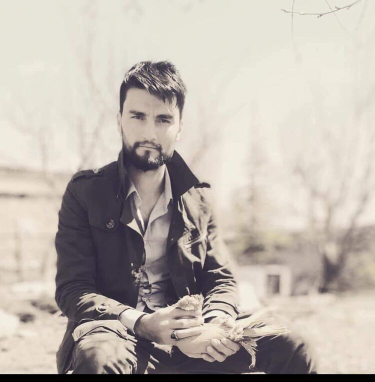  50369002  Suat, 32 ,    