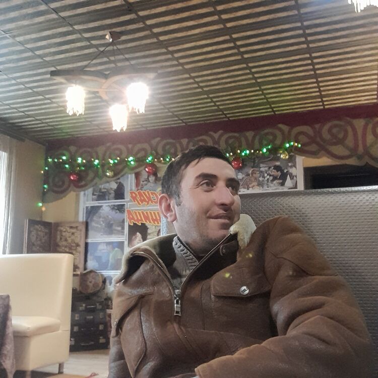  32256252  Alan, 38 ,    