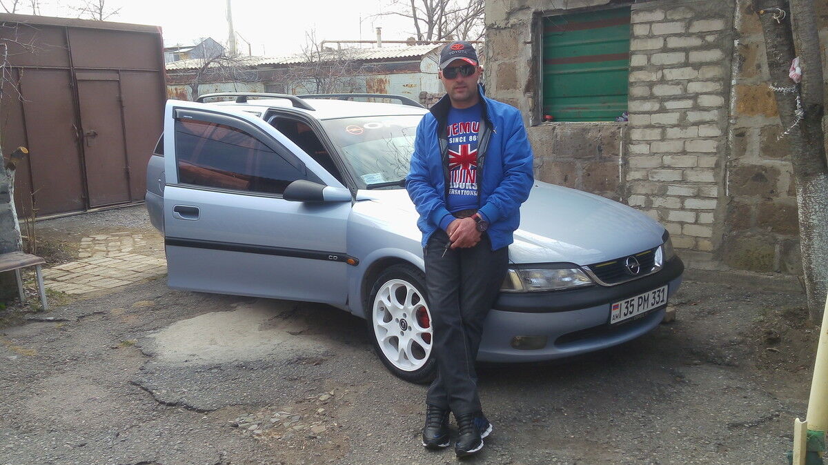  18492122  ARTYOM, 35 ,    