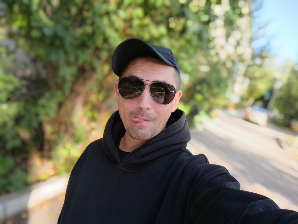  53719452  Pavel, 35 ,    
