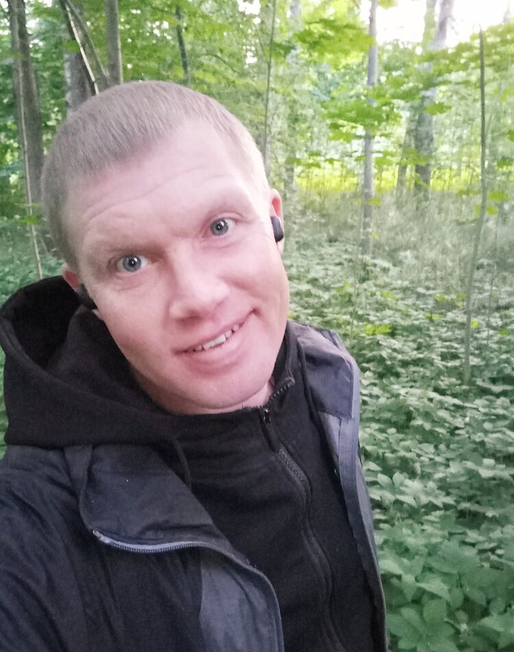  35395142  Pavel, 37 ,    -