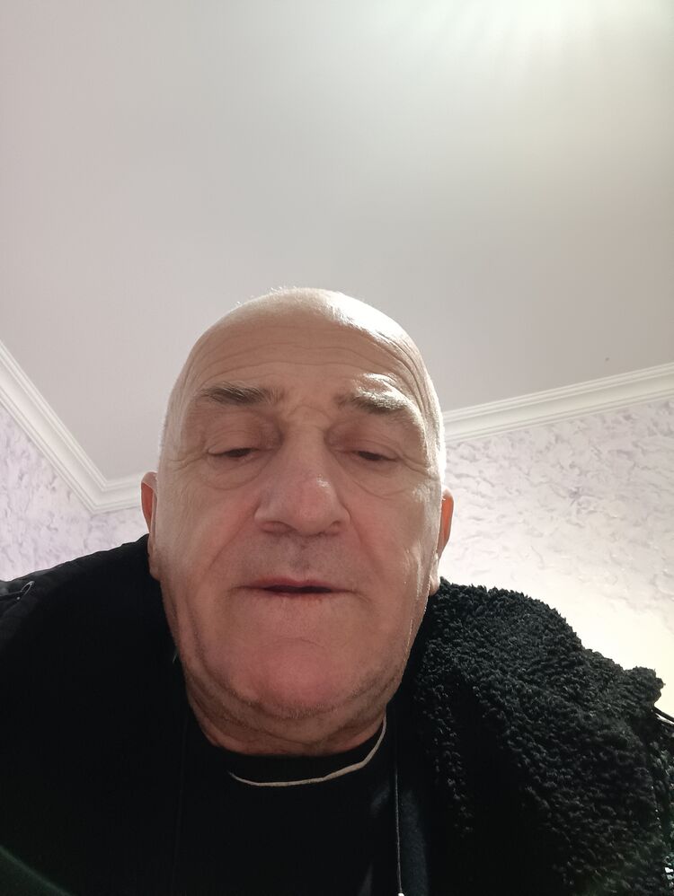 34210332  Zurab, 55 ,    