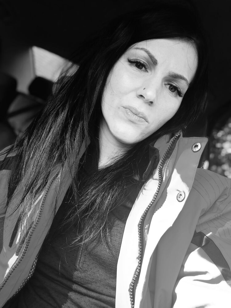  ,   Alessia, 30 ,   ,   