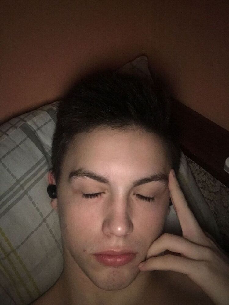  31988552  , 22 ,    