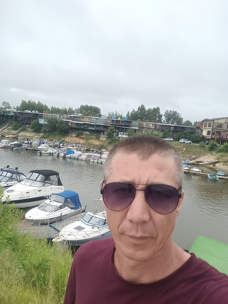  53926402  Rustam, 40 ,    