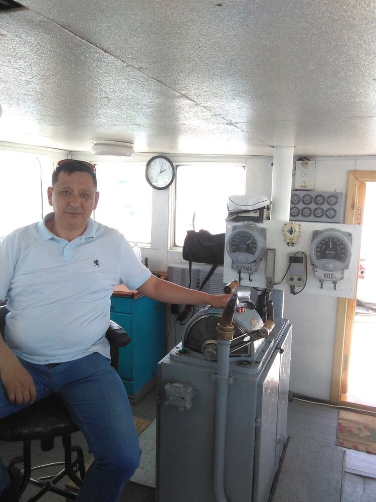  10427452  Zhan, 51 ,    -