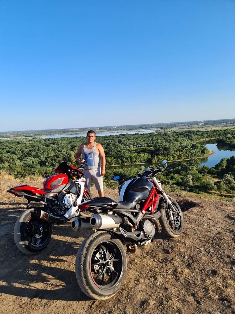  ,   Slavik, 31 ,   ,   