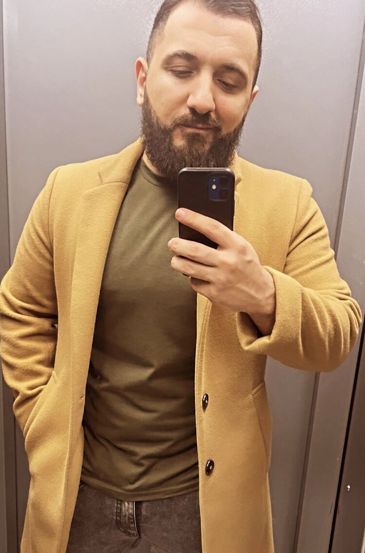  53154072  Levon, 33 ,    