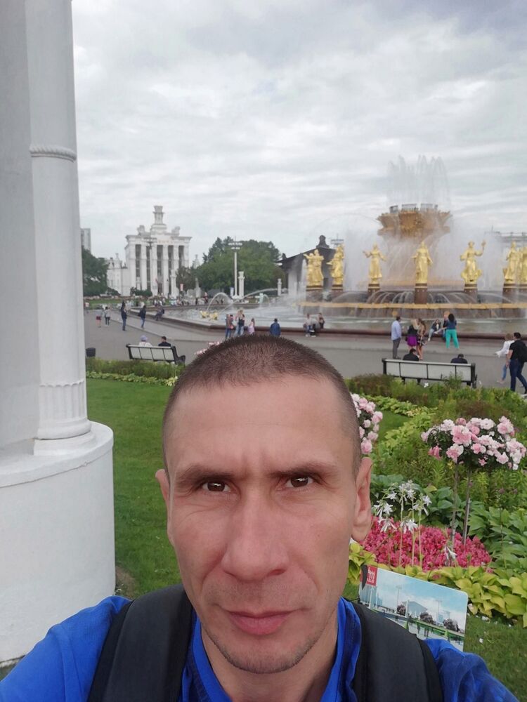  17360502  Artem, 42 ,     