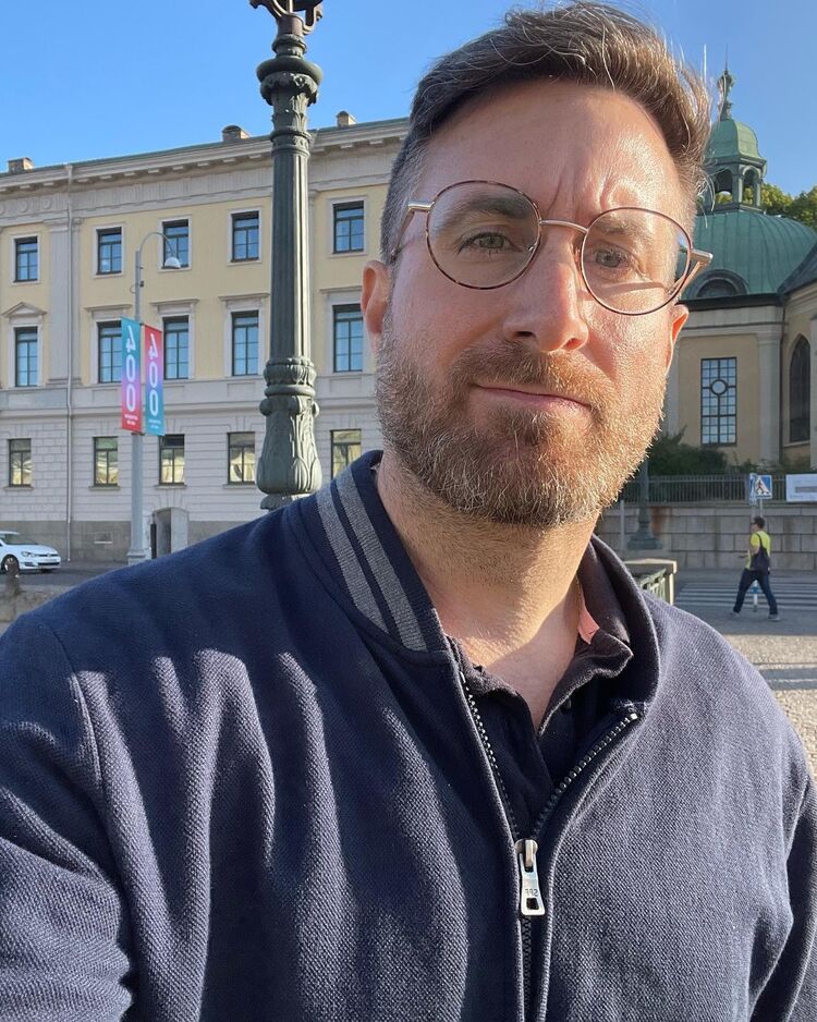  ,   Rodion, 49 ,   ,   