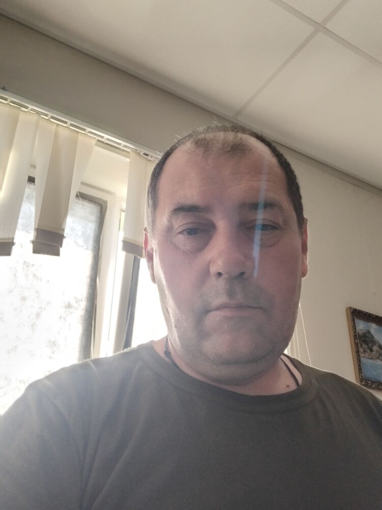  52866082  , 48 ,    