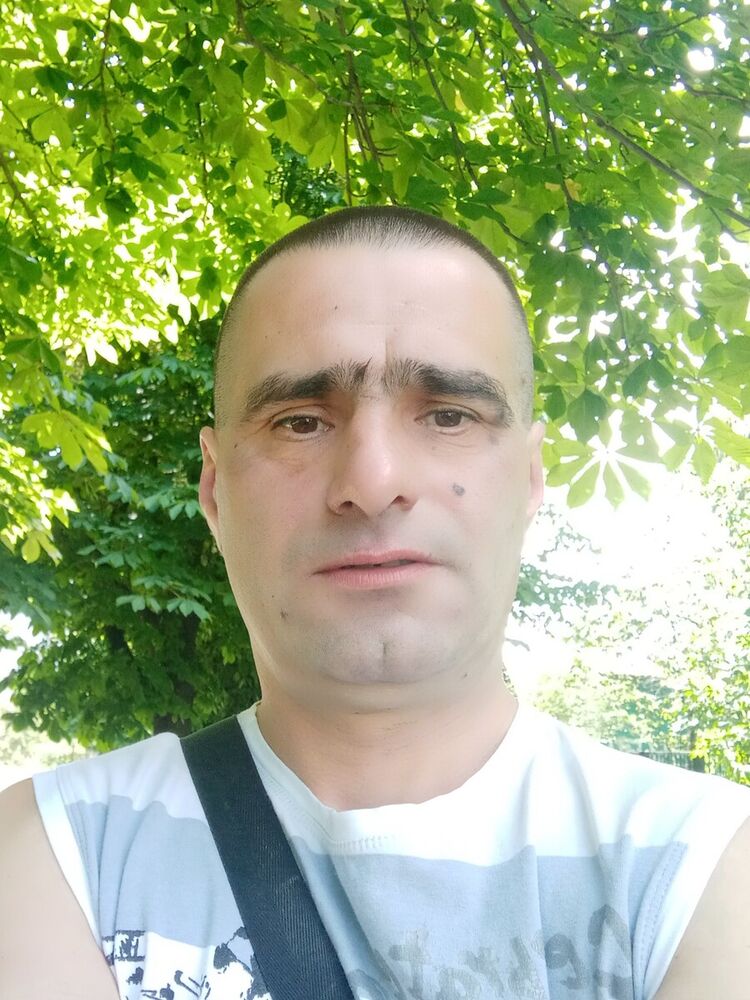  22420472  , 49 ,    
