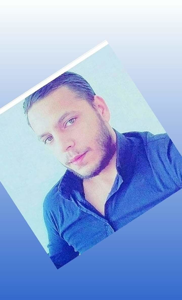  18398682  Ugur, 38 ,    