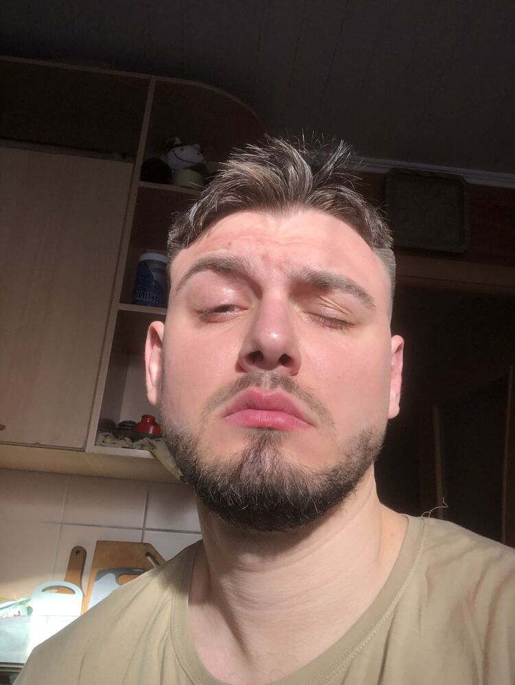  42934282  , 25 ,    