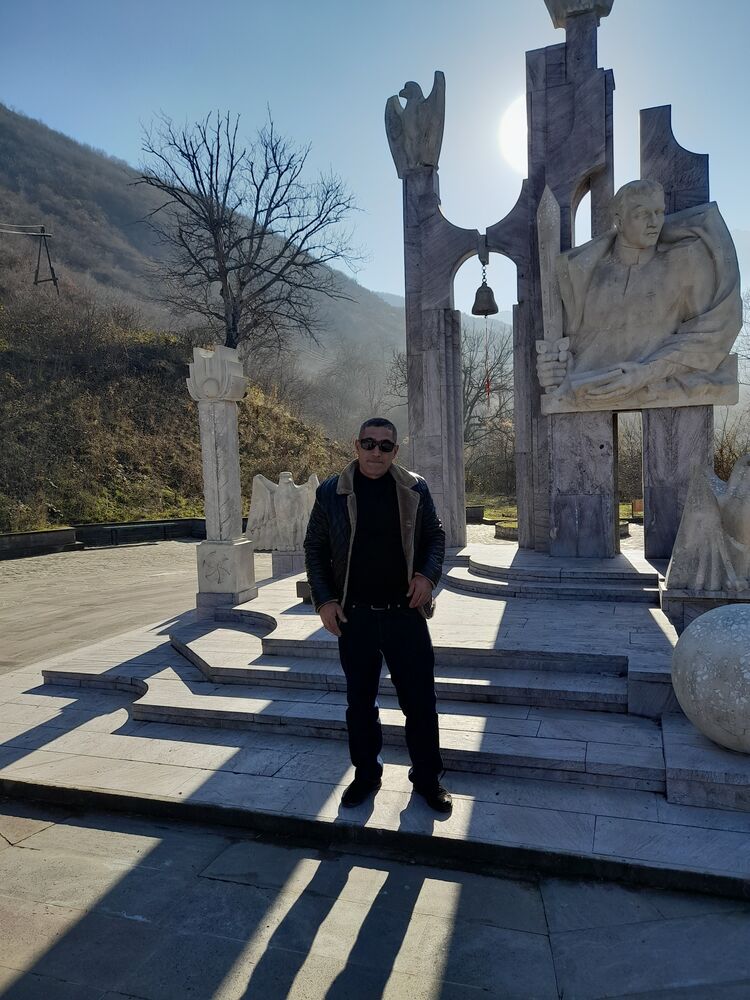  ,   Arman, 44 ,   ,   