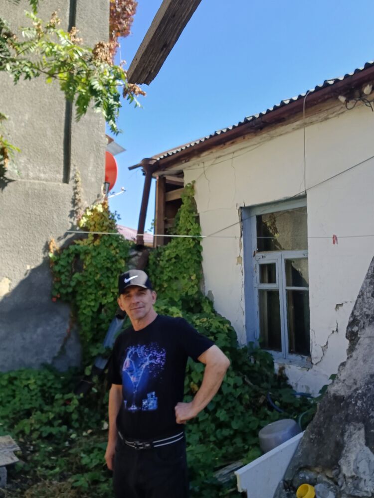  46686462  Vladimir, 53 ,    