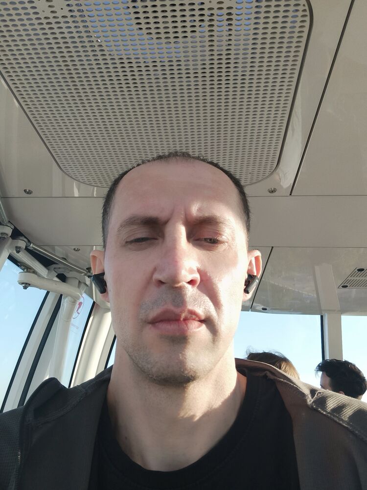  52768482  , 45 ,    